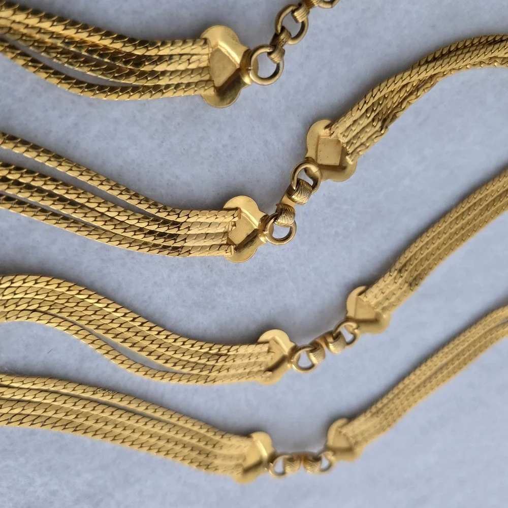 Vintage Gold Tone Multi Strand Herringbone Chain Belt Tassel Quatrefoil